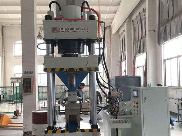 山東滨州正华自动化制造有限责任公司四柱液壓機